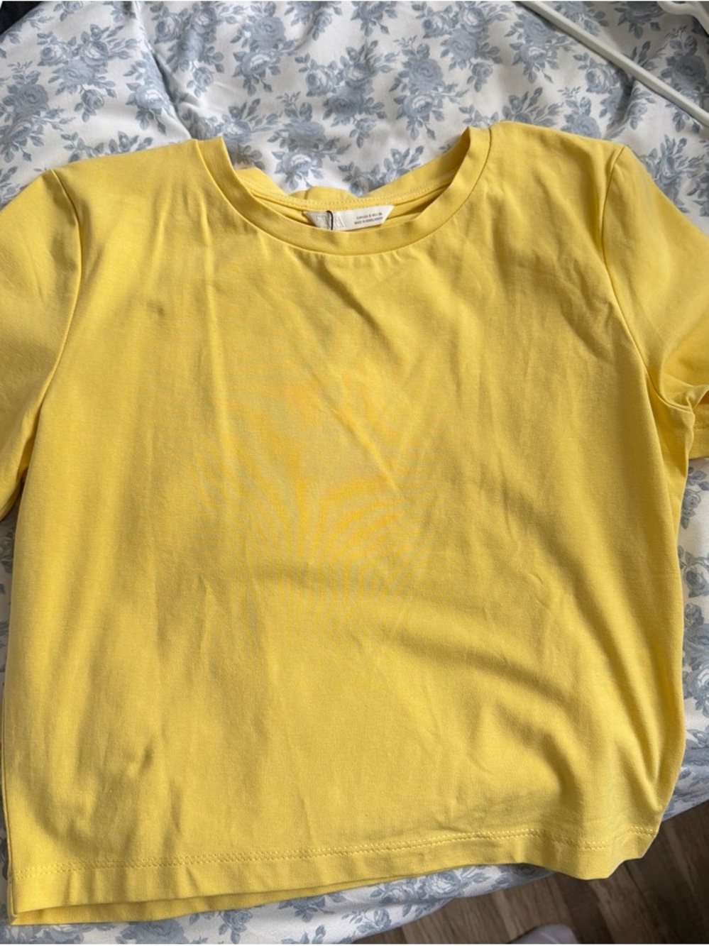 Zara Yellow Short Sleeve Crewneck Tee